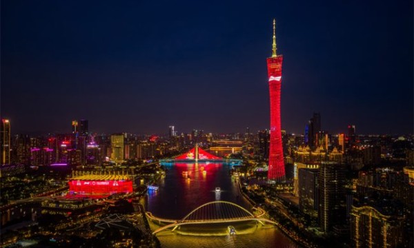 罗纳尔多燃情助阵，百威X国际足联（FIFA）共启新世俱杯元年