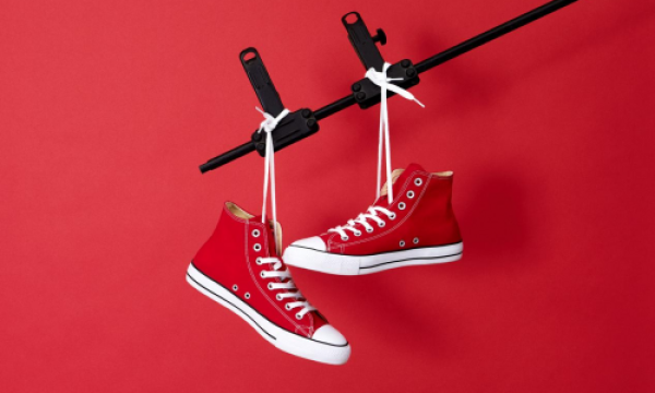 凡客帆布鞋：一抹色彩，定格日常轻盈