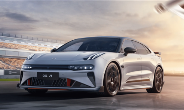 领先友商5年！全国首台极氪001 FR交付：零百2秒级中国加速最快电车