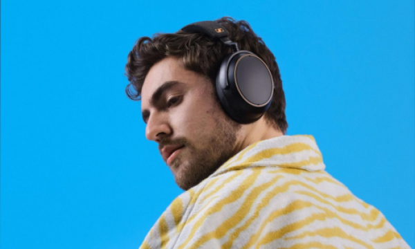 森海塞尔携手京东共推重磅新品 正式发售“曜金黑”MOMENTUM 4无线耳机