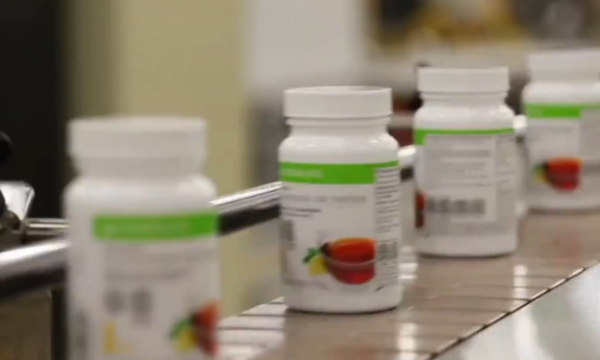 银发经济崛起：保健产业30年蜕变，开启8万亿市场新篇章